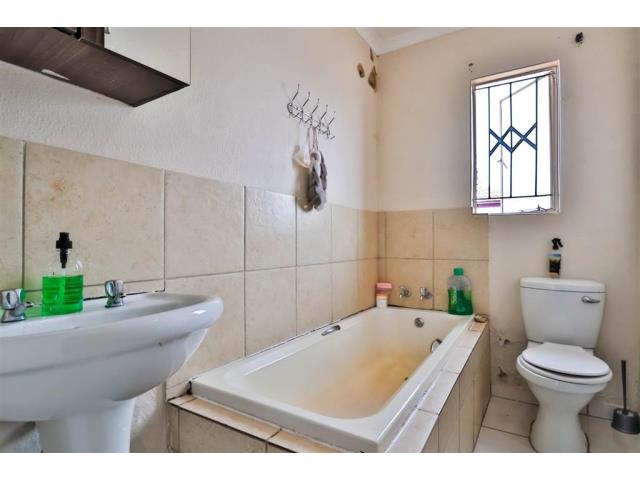 pic_61774979_640x480